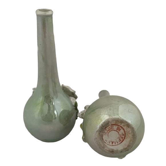 Pair of Vintage Small Porcelain Glazed Green Vase with 3D Flowers - Picture 3 of 3